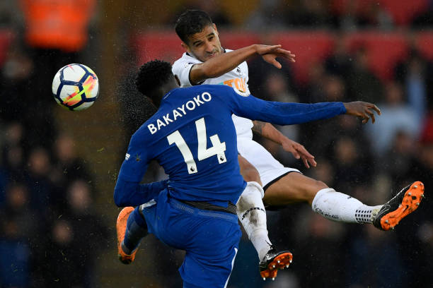 面临财务危 面临财务危