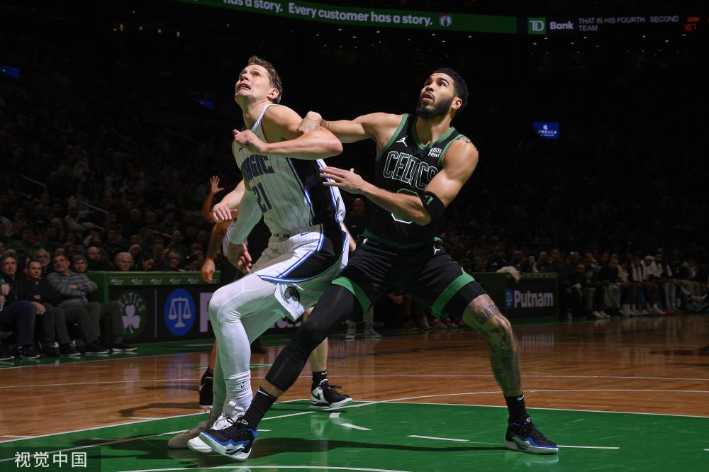 一个足球俱 一个足球俱